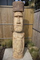 Moai s kloboukem